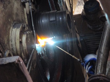 4600纸机烘缸轴头现场修复