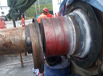 中信重工rp120-80辊压机轴磨损现场修复