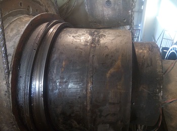 pfg1500-1000辊压机轴磨损现场修复