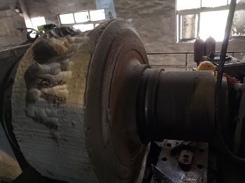 140-65辊压机轴承位磨损在线