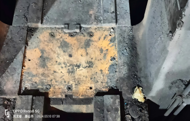 轧机牌坊底板磨损，原来是用这种技